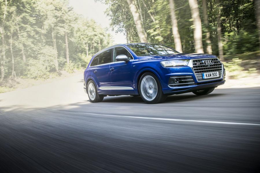  Audi SQ7 TDI (4M) 2016 года  (UK) (фото 14 из 32)